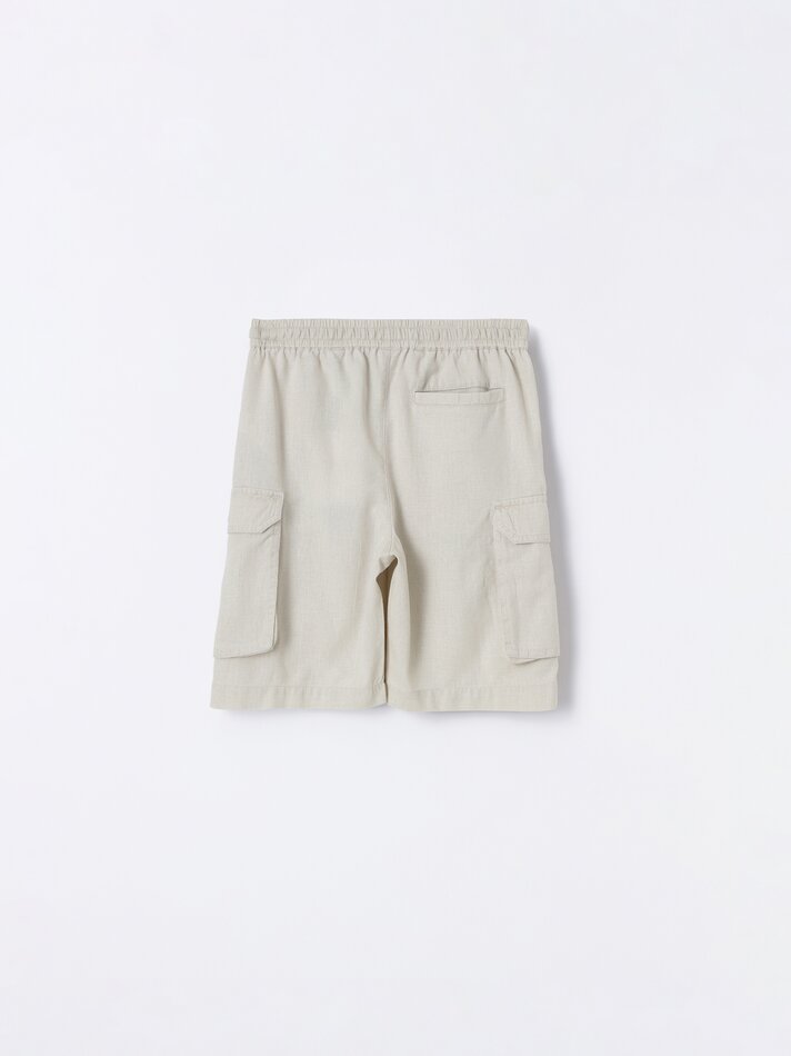 BERMUDA RÚSTICA JOGGER CARGO - Cru