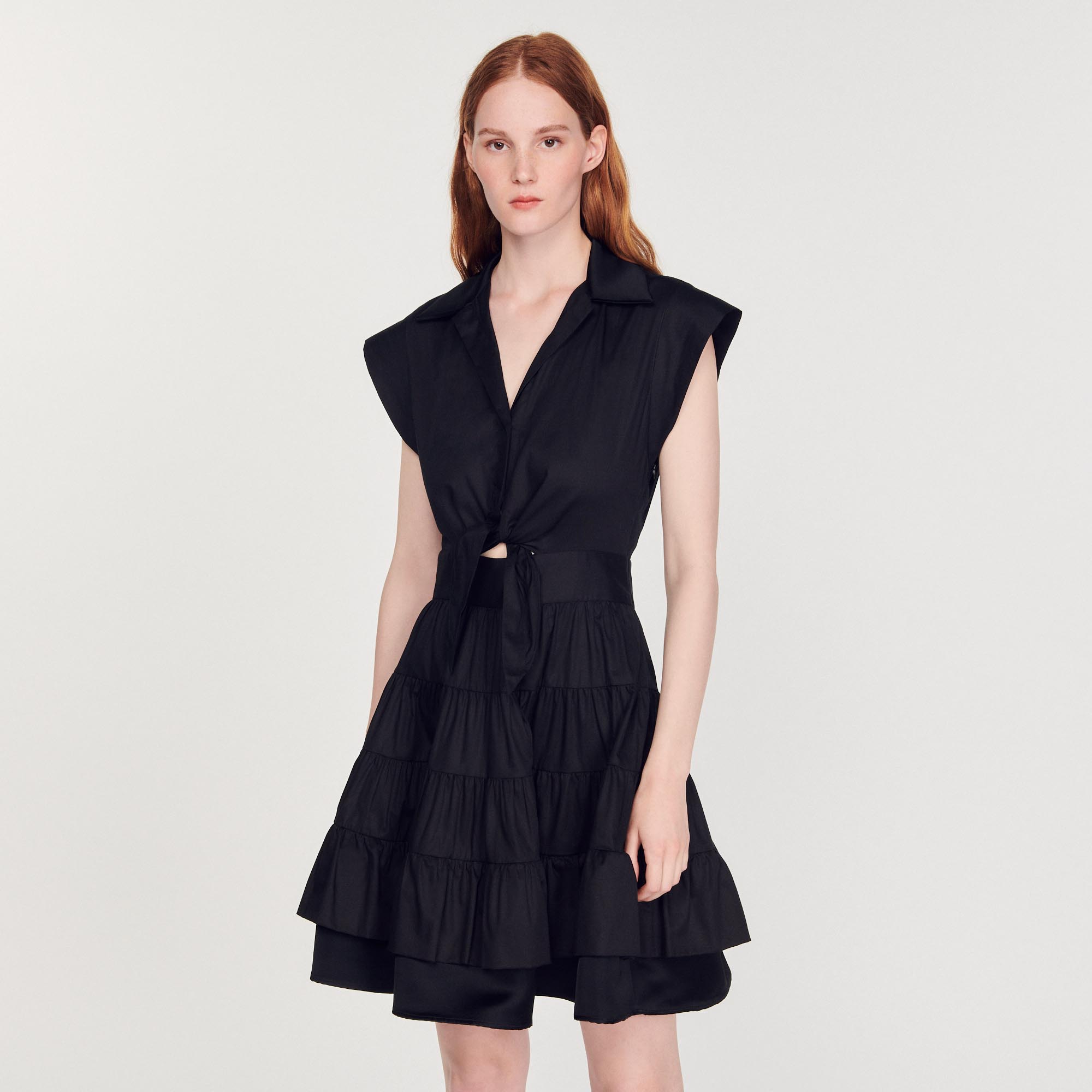 Robe courte volantee