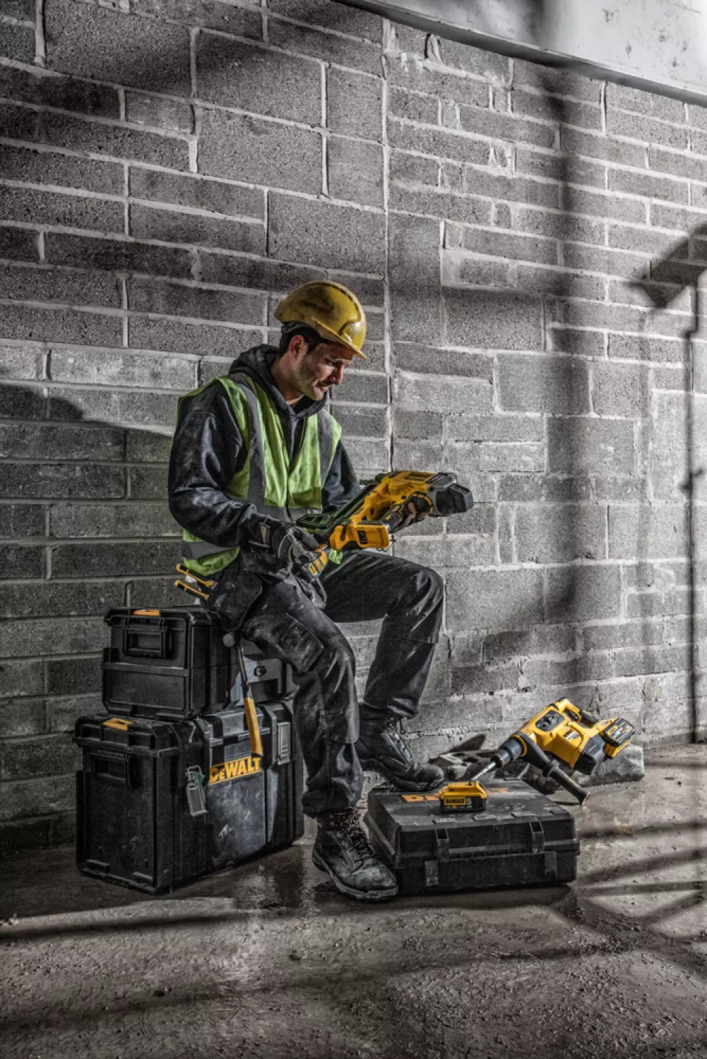DeWALT DCN890P2 18V Li-Ion Accu betontacker in koffer (2x 5,0Ah accu)