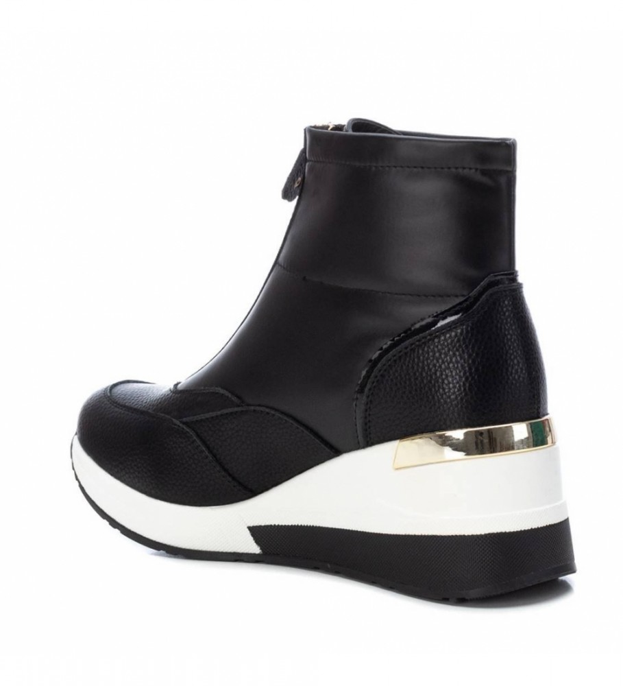 Botas esportivas Xti pretas com salto plataforma - Altura do salto: 6 cm -