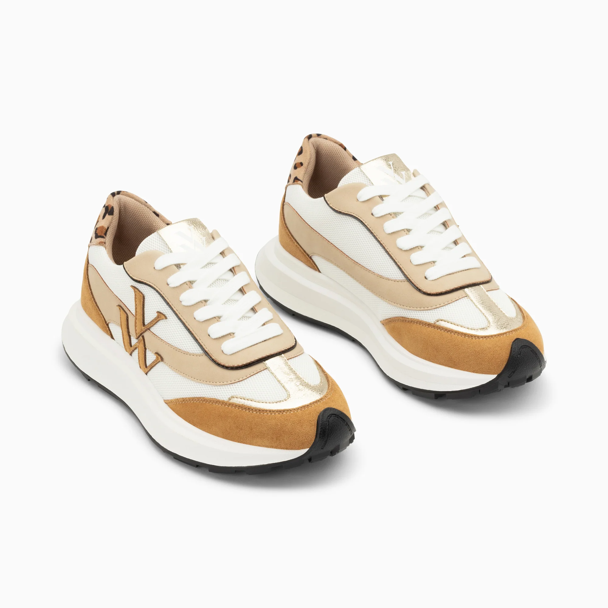 Sneakers-Baskets monogramme Lana camel et beige à semelle oversize