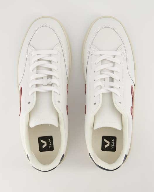 Veja V-12 Sneaker in Weiß