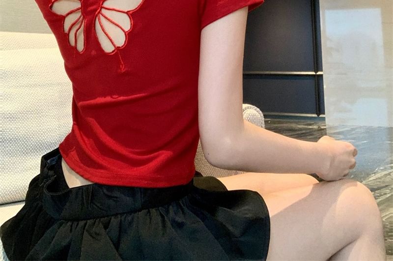 Alfie - Kort T-shirt met vlinderuitsparing en korte mouwen