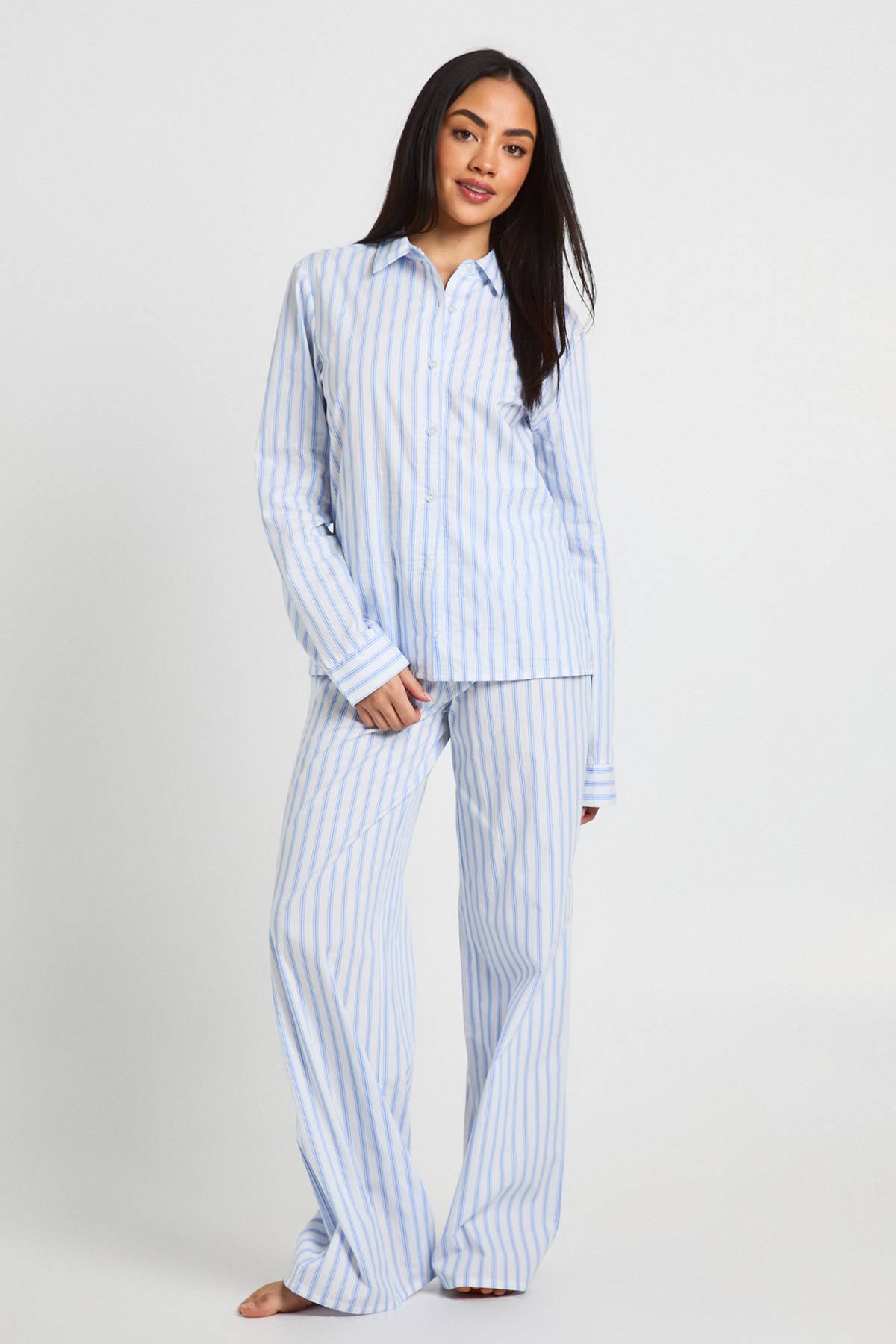 boohoo Ensemble Pyjama Chemise À Manches Longues Et Pantalon En Popeline De Coton À Fines Rayures