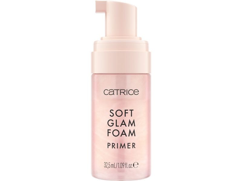 Catrice Primer Soft Glam Foam 010 Beyond The Cloud Primer verleiht einen zarten, strahlenden Glow