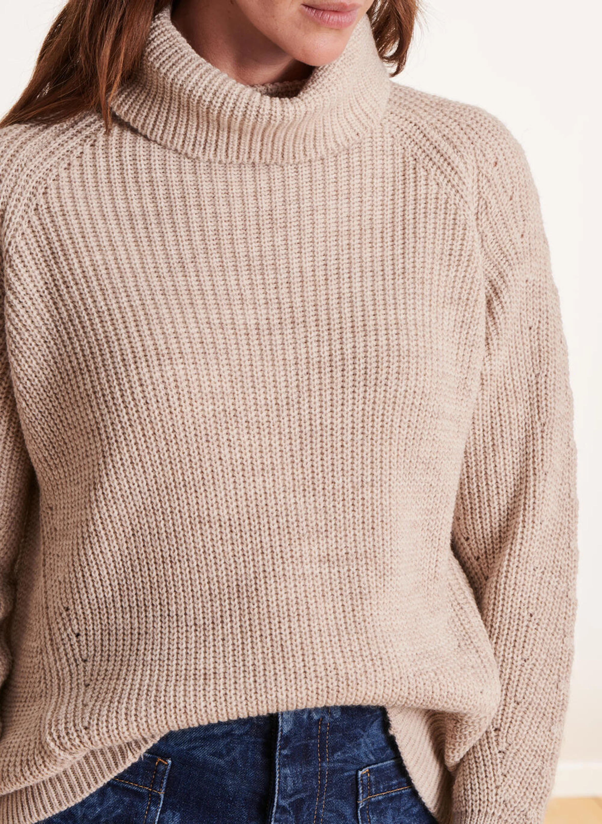 Pull col coulé oversize en maille côtelée | Beige