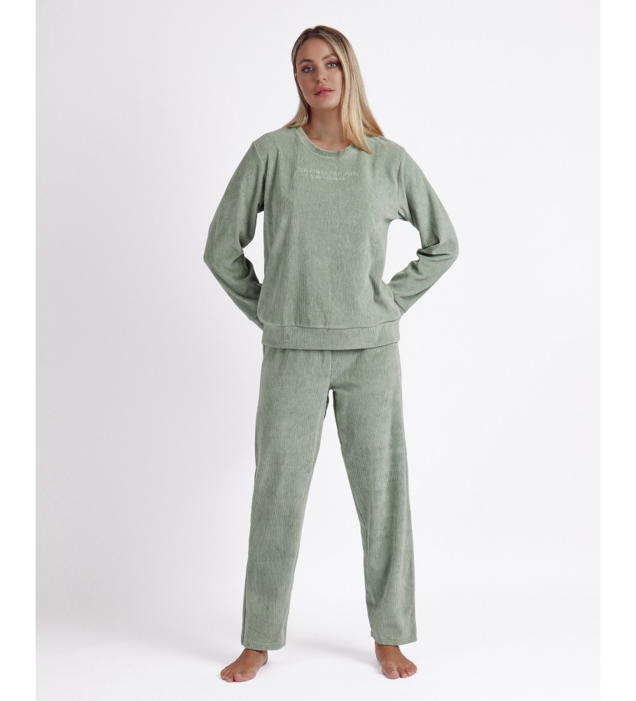 Pijama de manga comprida em veludo cotelê verde da Admas