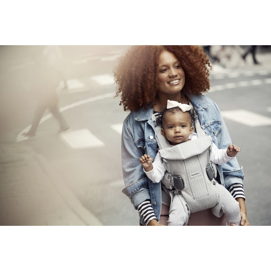BABYBJÖRN Babytrage One Air Mesh Silber grau