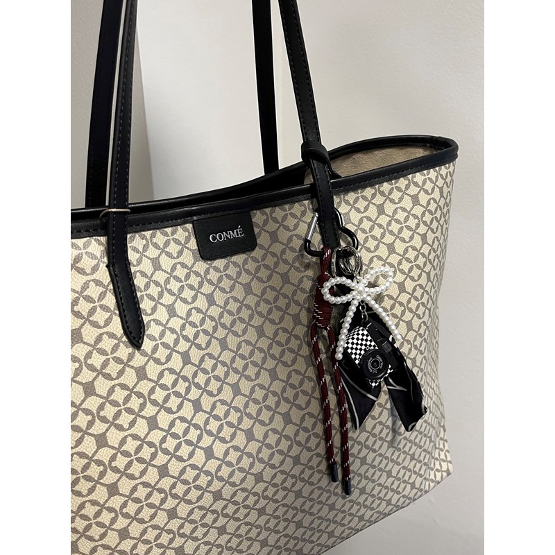Conmé<br>Bag charm kamera