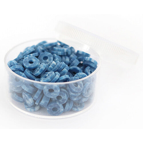 La petite épicerie kralendoosje met 200 heishi kralen - gemarmerd blauw