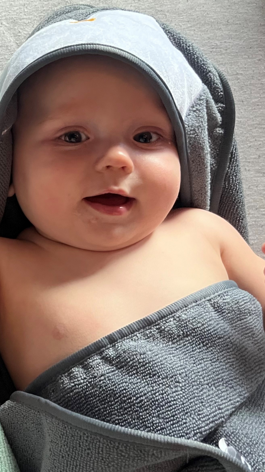 Aroma Kids håndkle med hette pingvin