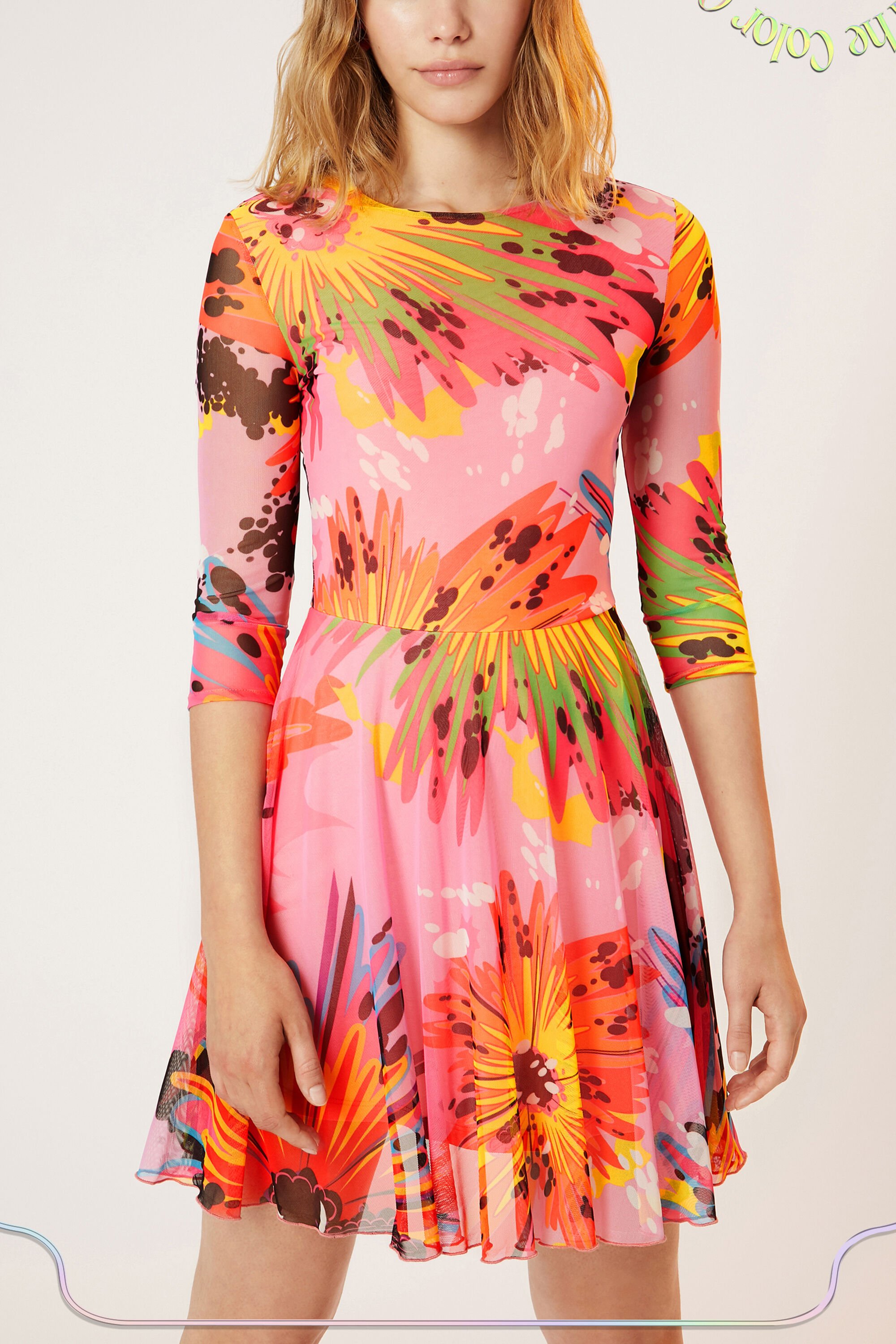 Robe courte manches 3/4