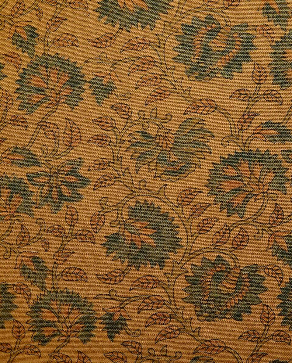 CAPA DE ALMOFADA COM ESTAMPA FLORAL