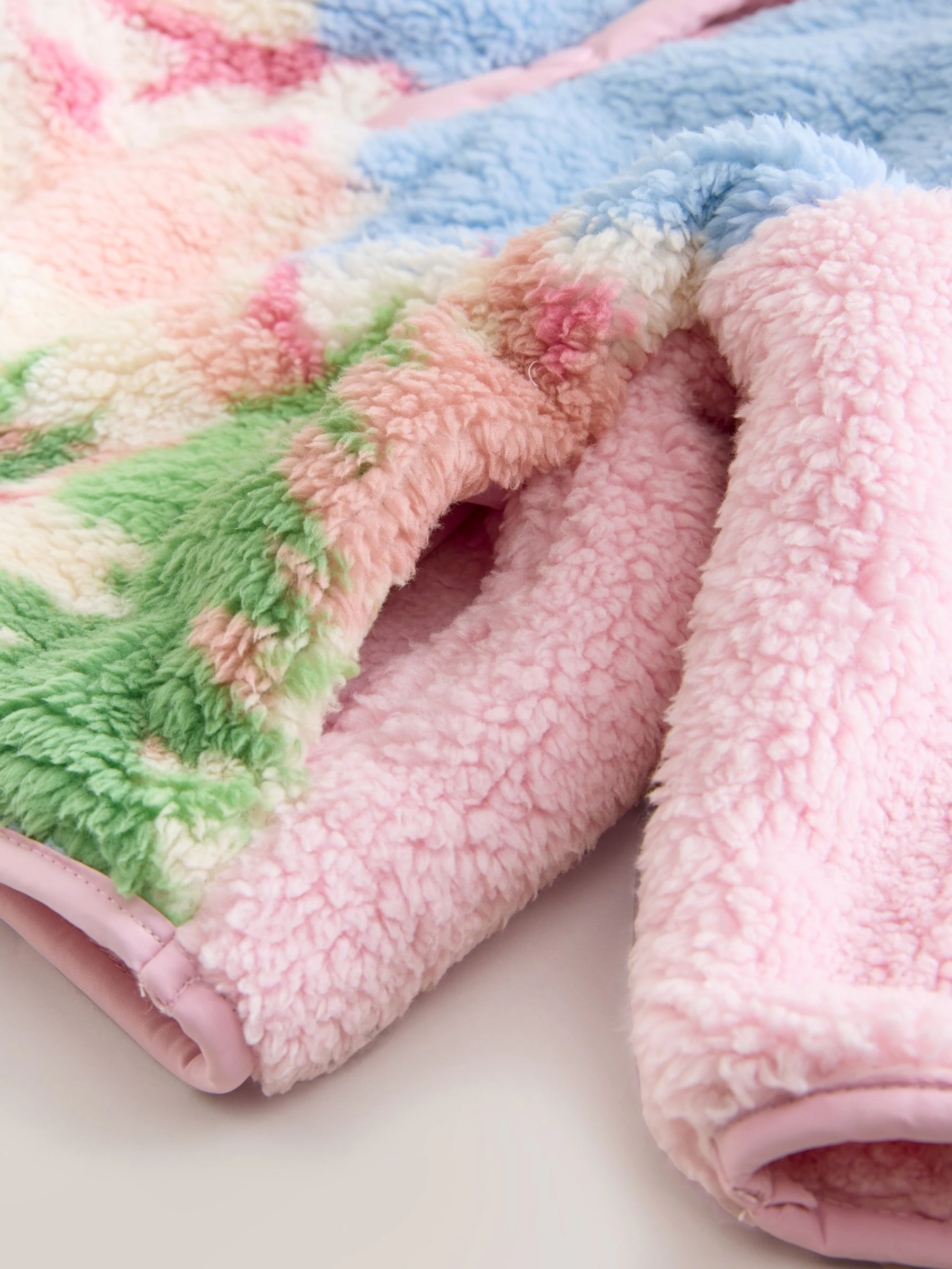 Roze/blauwe konijnenscène - Half Popper Fleece (3mnd -7jr)