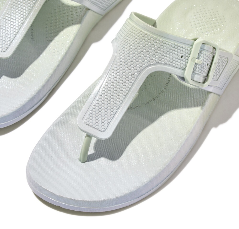 Fitflop Zehentrenner »IQUSHION IRIDESCENT ADJUSTABLE BUCKLE«  , Keilabsatz, Sommerschuh, Schlappen mit verstellbarer Schnalle