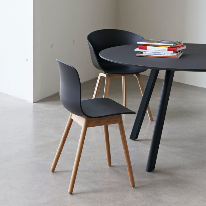 Eetkamerstoel AAC 12 gezeept eiken onderstel soft black