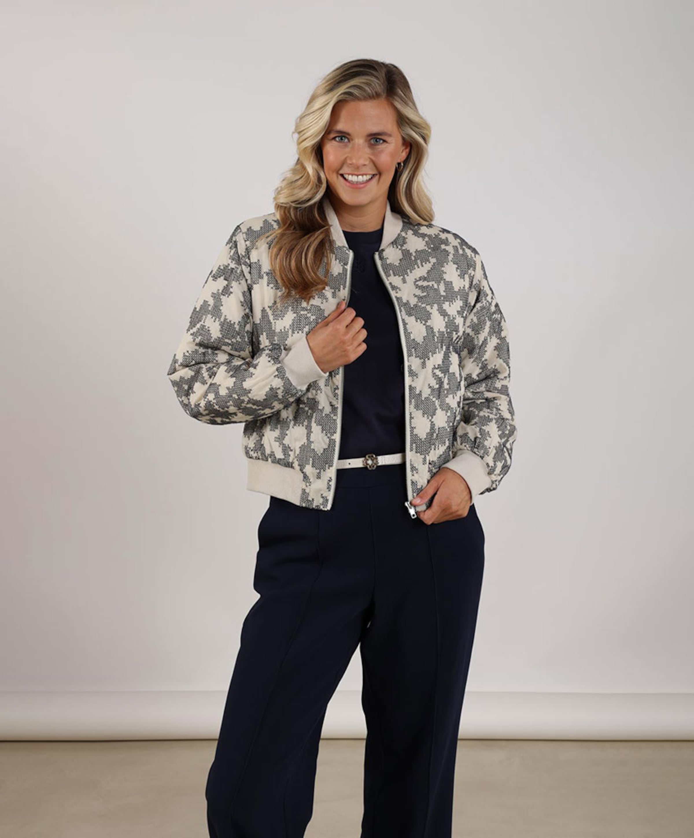 Nukus Dames jas beige