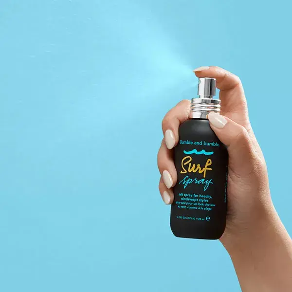 Spray de surf Bumble and Bumble, efeito praia salgada, acabamento fosco, 125ml