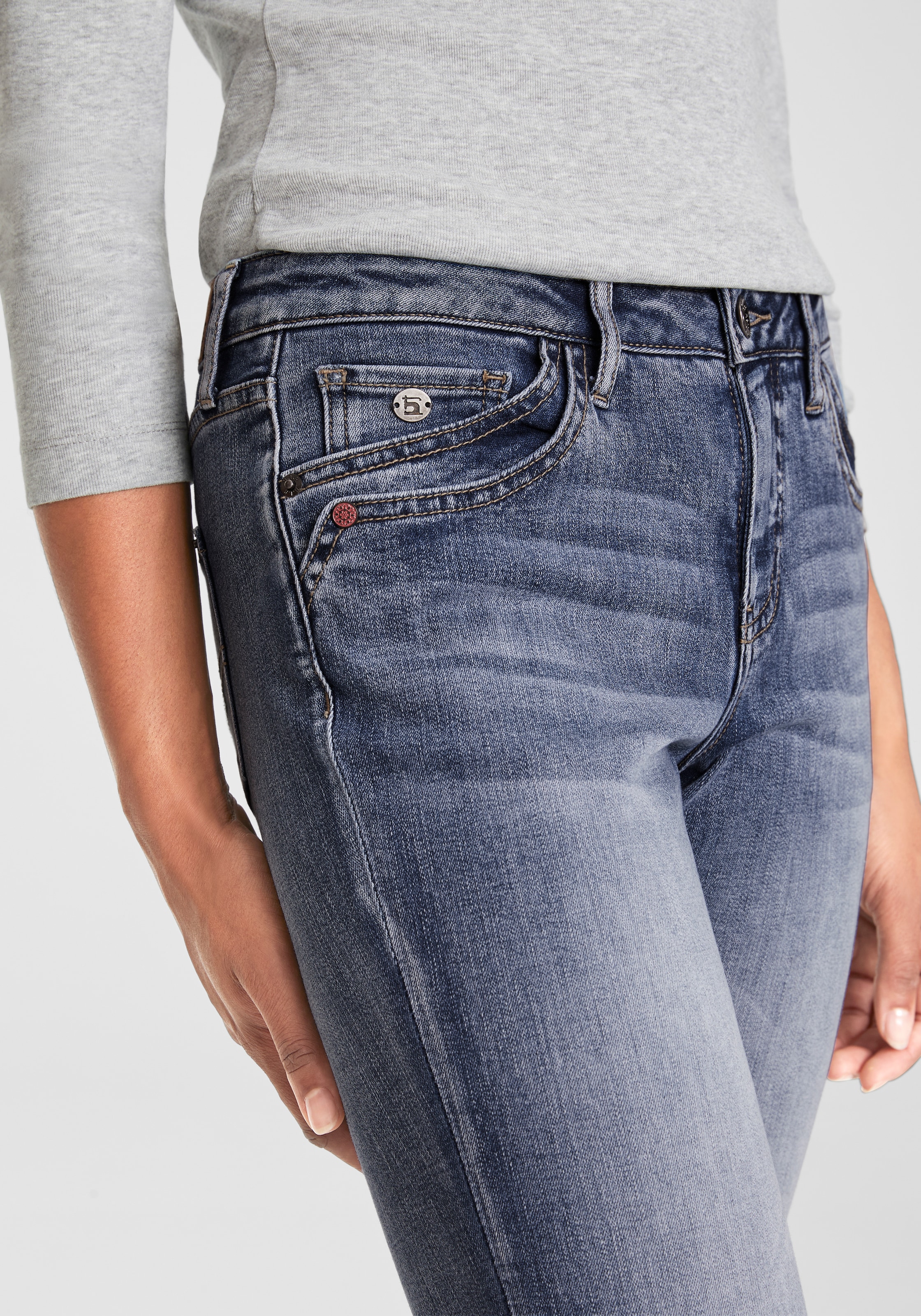 H.I.S 5-Pocket-Jeans »ariaMS«, normale Leibhöhe,  Röhrenjeans,  mit Used-Waschung,  5-Pocket-Style