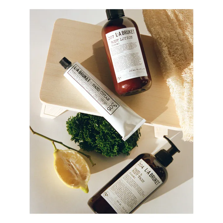 L:A BRUKET Lait corps Hinoki 307 - 240 ml
