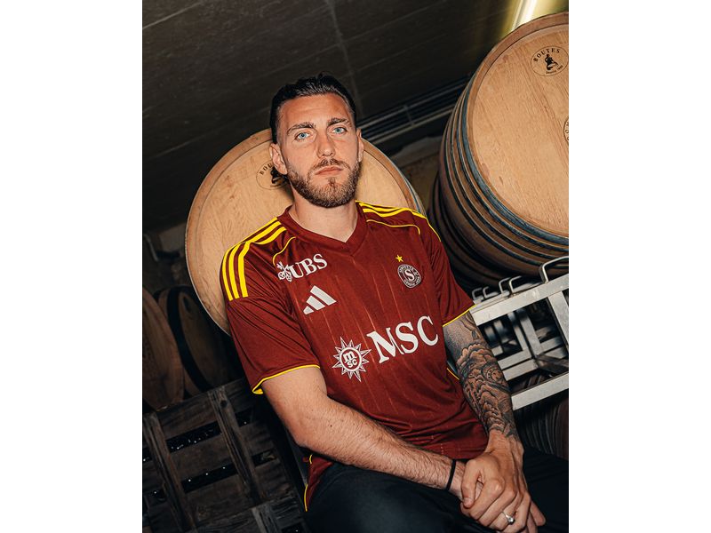 Servette FC Jersey Home 25/26 M, Rot Heimtrikot des Servette FC für die Saison 2025/26