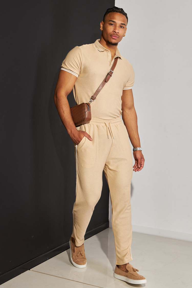 Ensemble 2 pièces polo + pantalon beige à détail blanc