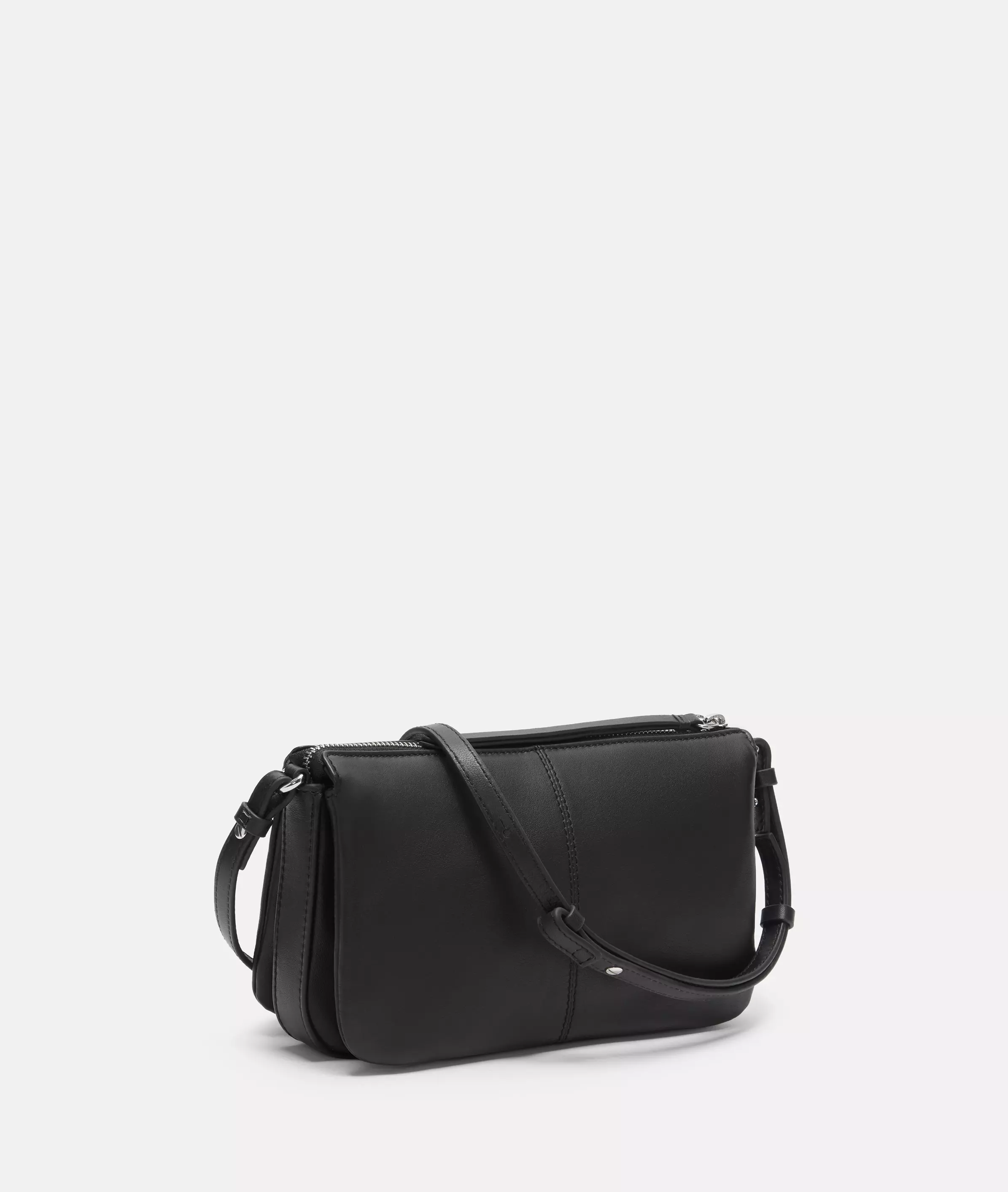 Crossbody Handy crossbody bag made from soft sheepskin