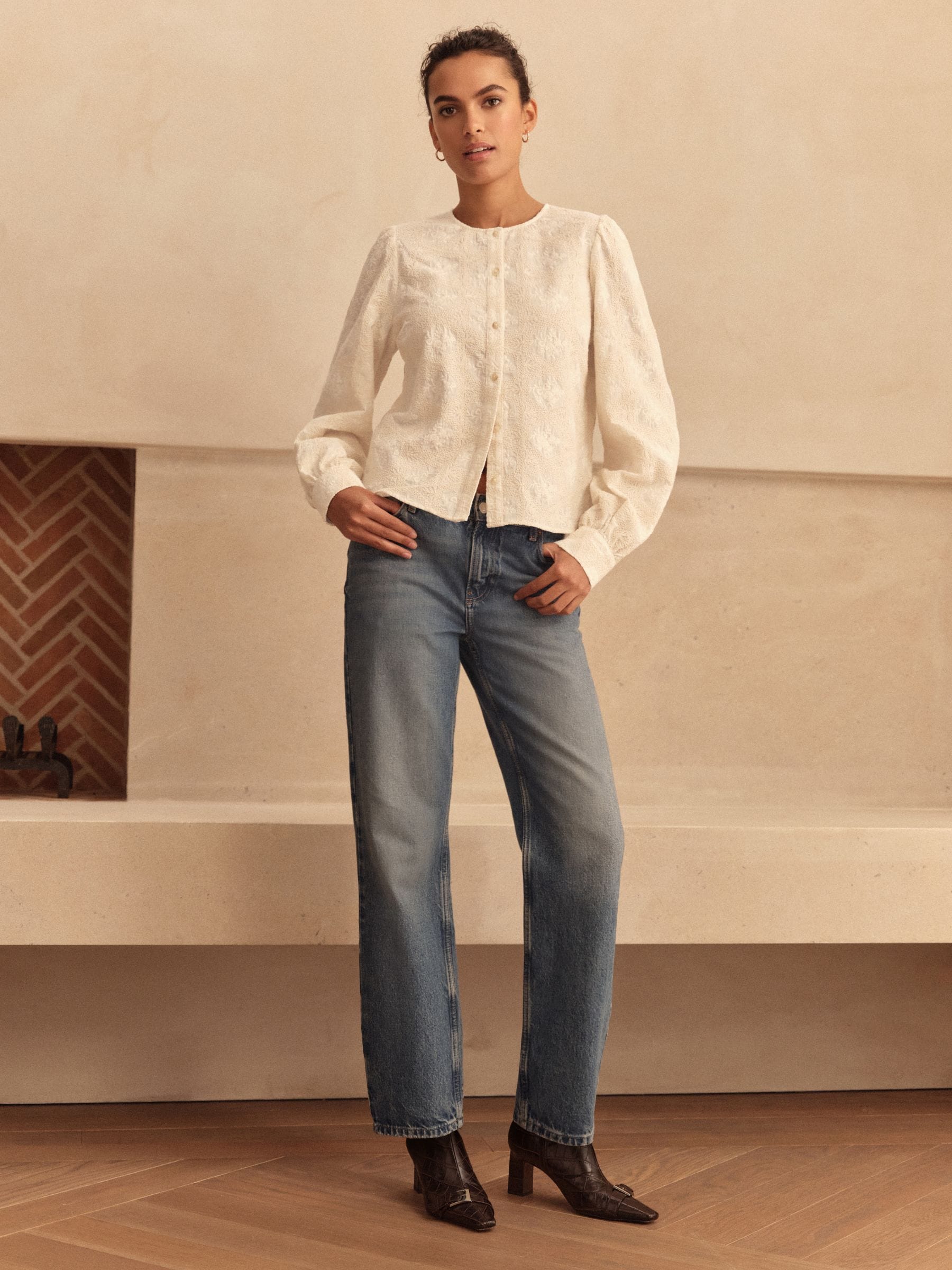 Ecru - N. Premium geborduurde blouse met lange mouwen