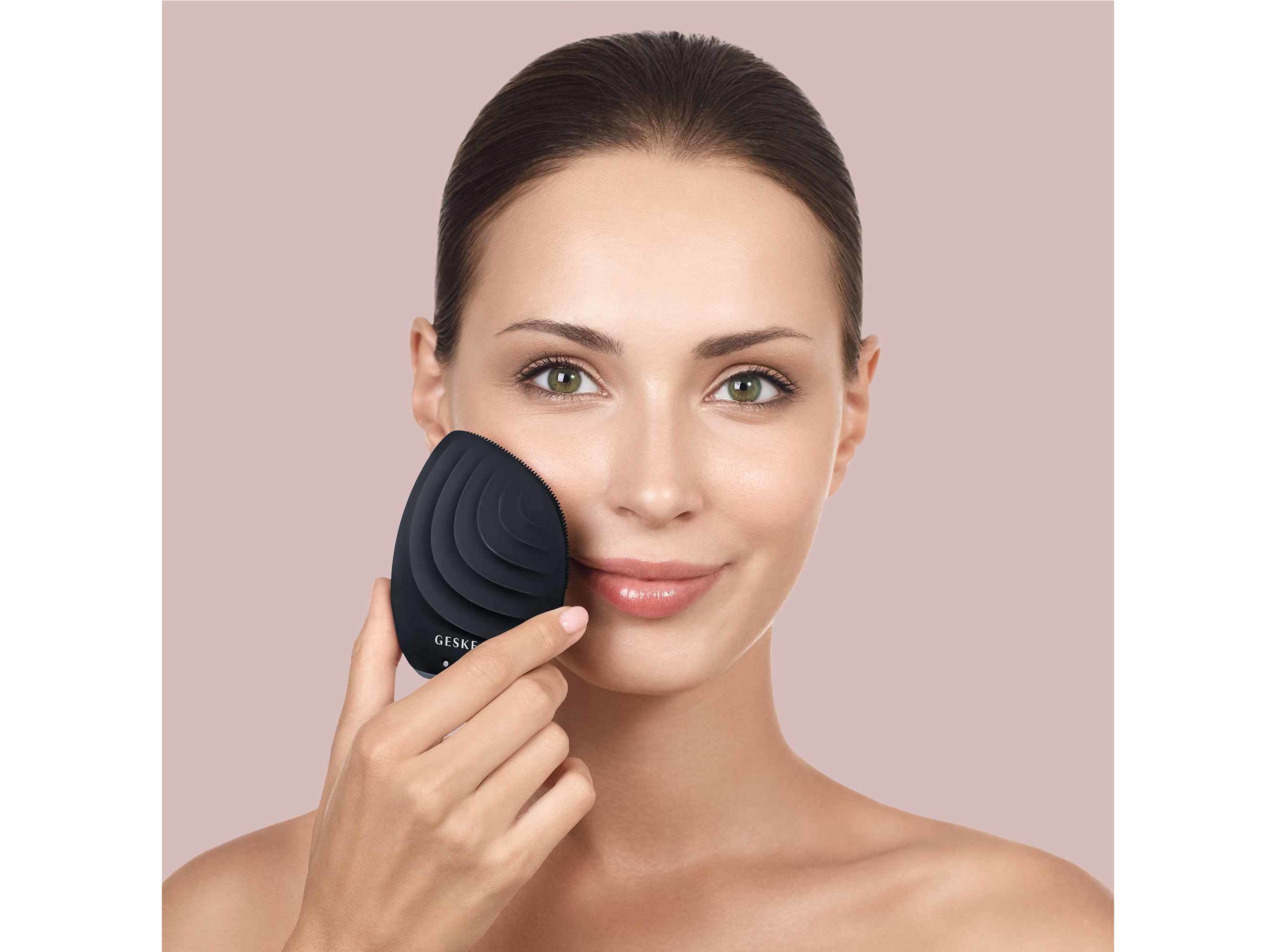 ESCOVA FACIAL GESKE SONIC 5EM1 PRETA