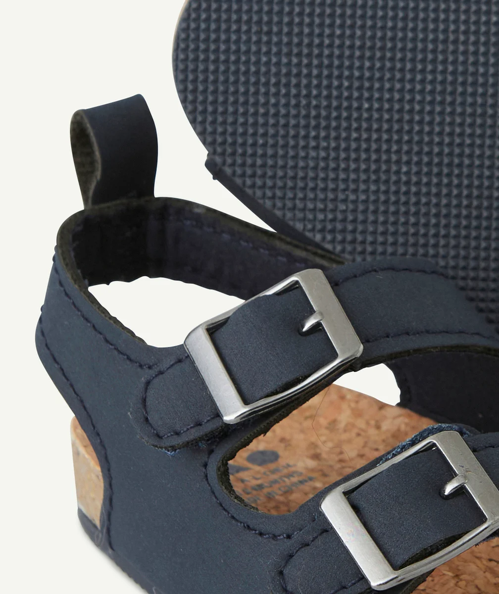 CHAUSSONS BÉBÉ STYLE SANDALES BLEU MARINE ET EFFET LIÈGE