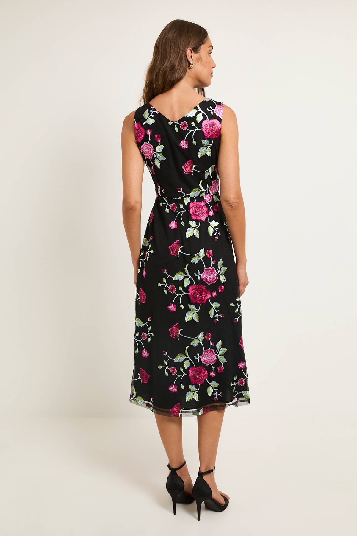 Wallis Robe Midi Ajustée Et Évasée En Tulle Brodé De Fleurs