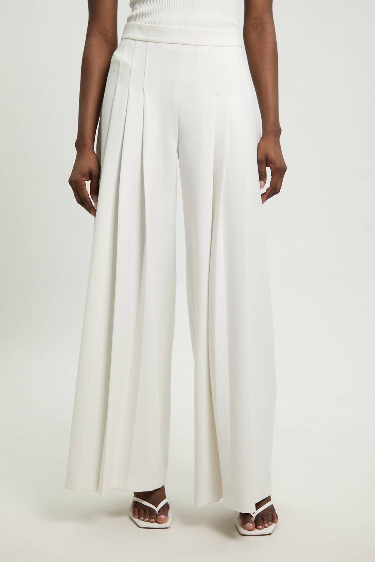 KarenMillen Pantalon Large Plissé En Crêpe Structuré Coupe Ajustée Petite