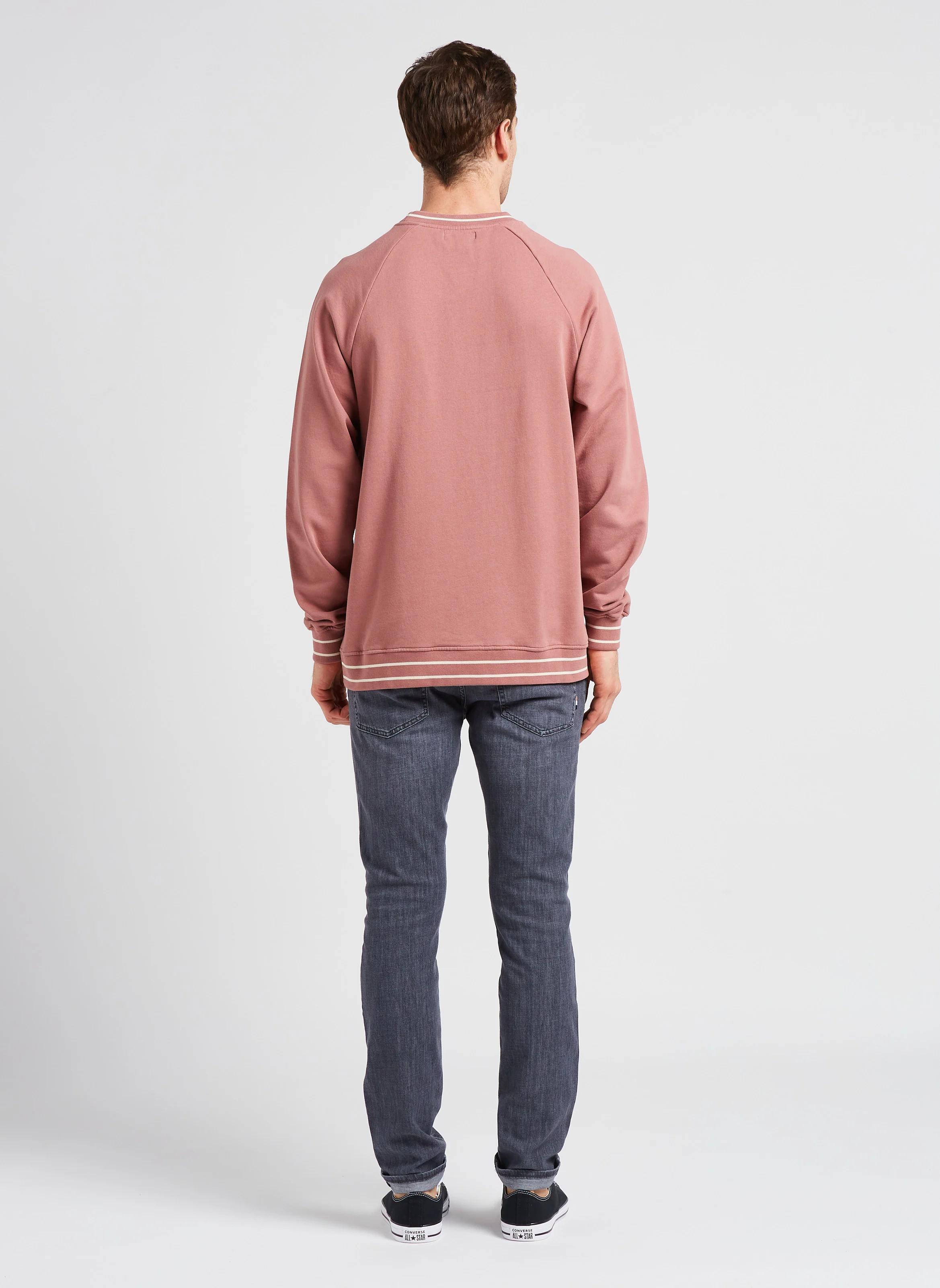 CRUZ - Sweat col rond regular-fit brodé en coton bio | Marron