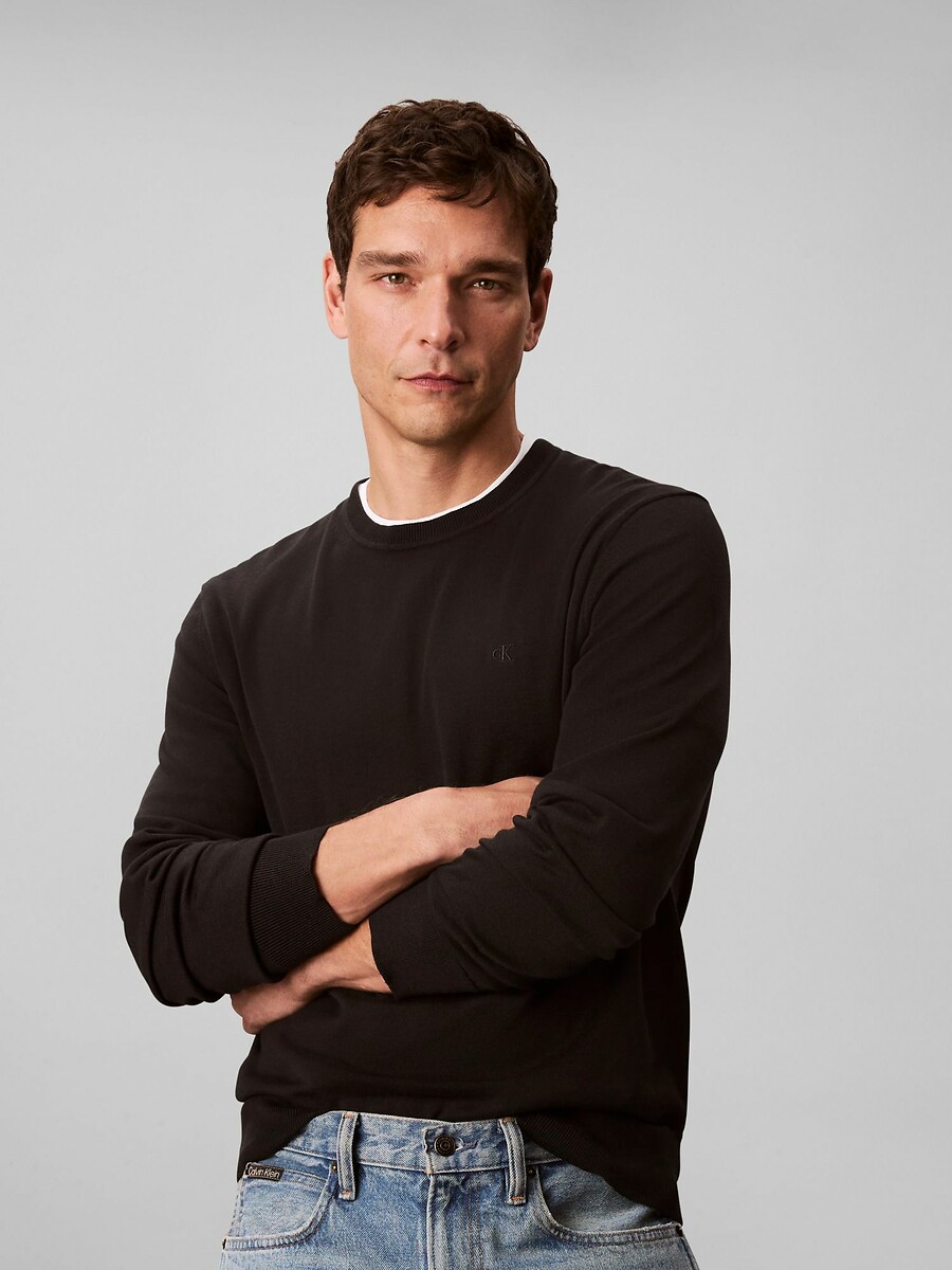 CALVIN KLEIN<br>Suéter em malha fina com gola redonda