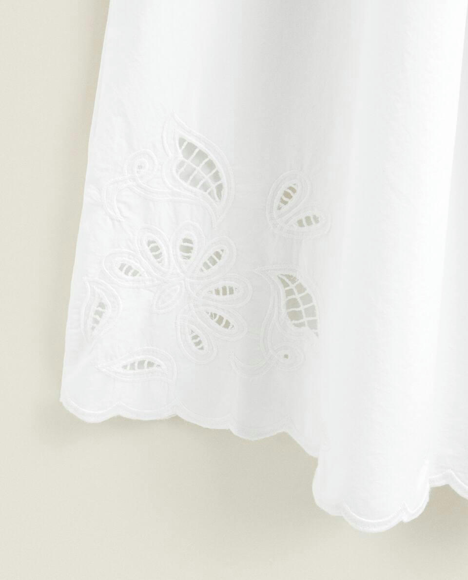 CAMISOLA BORDADA