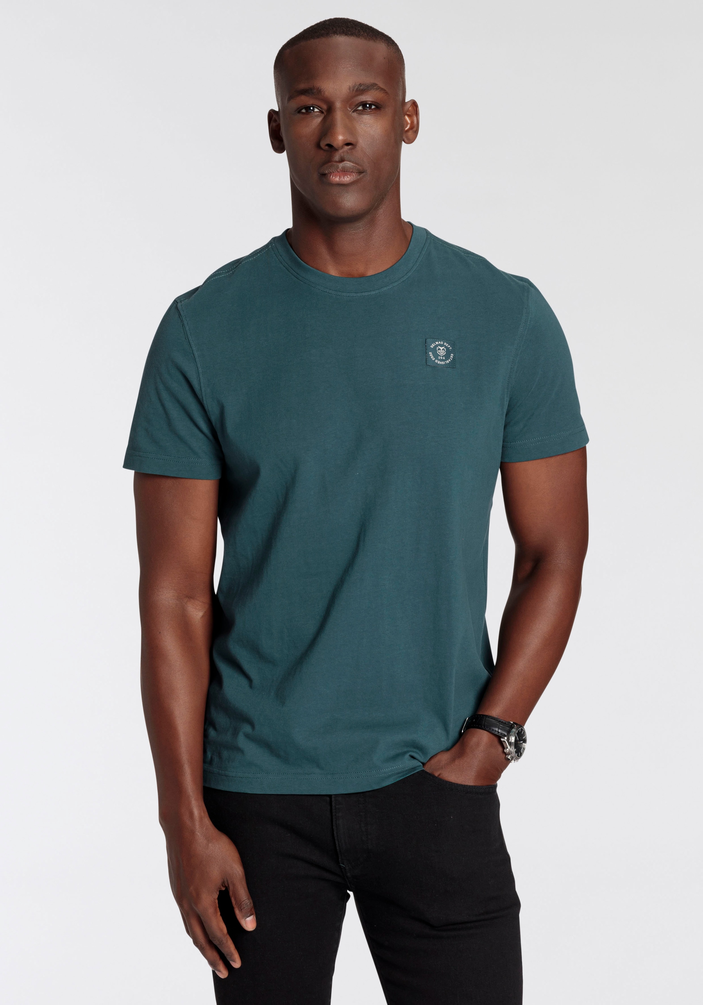 DELMAO Rundhalsshirt , Kurzarm,  Regular Fit,  basic,  aus 100% Baumwolle
