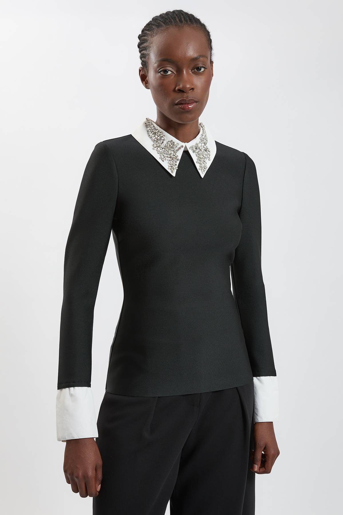 KarenMillen Haut En Maille Bandage Ajusté Avec Col Orné De Bijoux