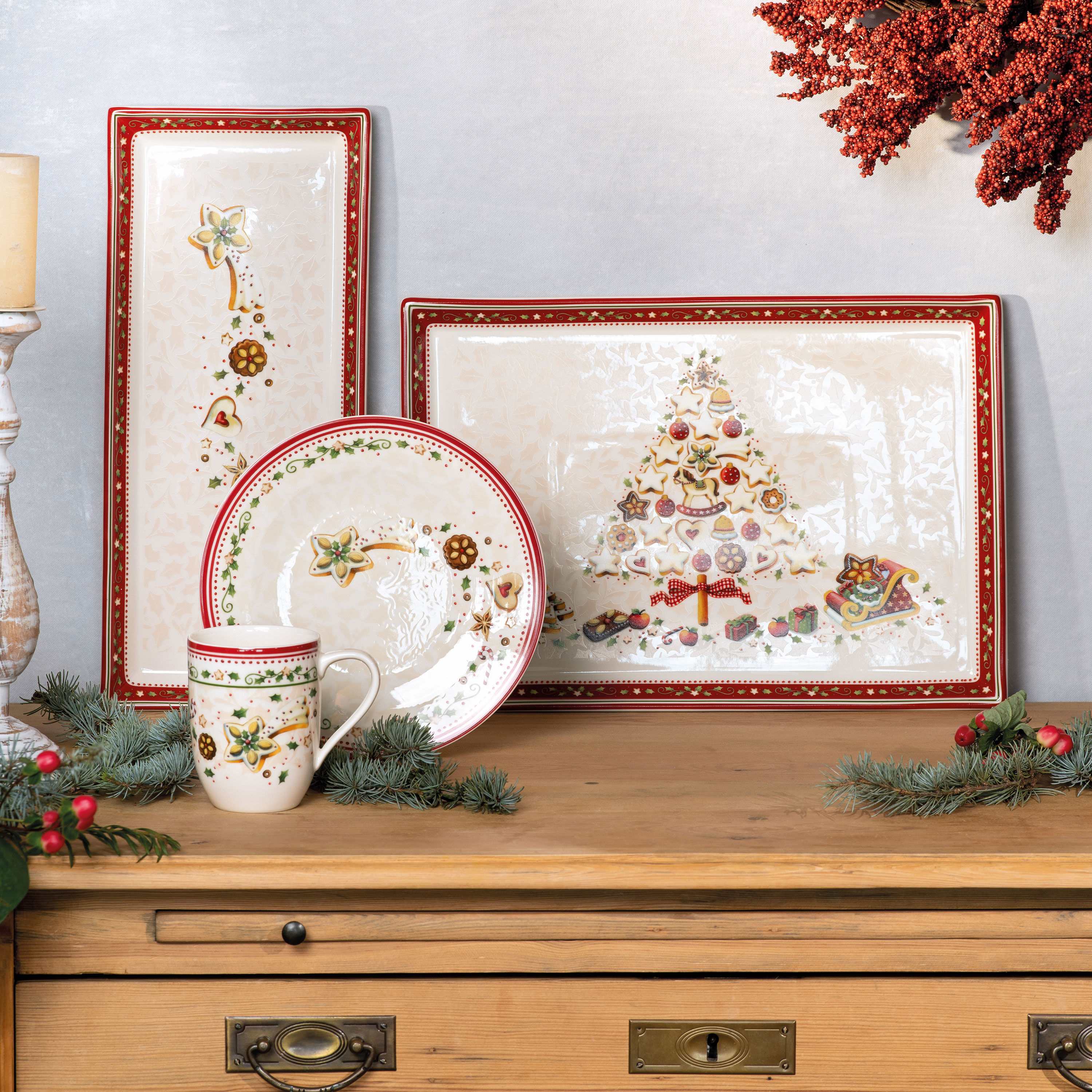 Winter Bakery Delight Cake plate Red, 15.7'' x 6.9'', Premium Porcelain