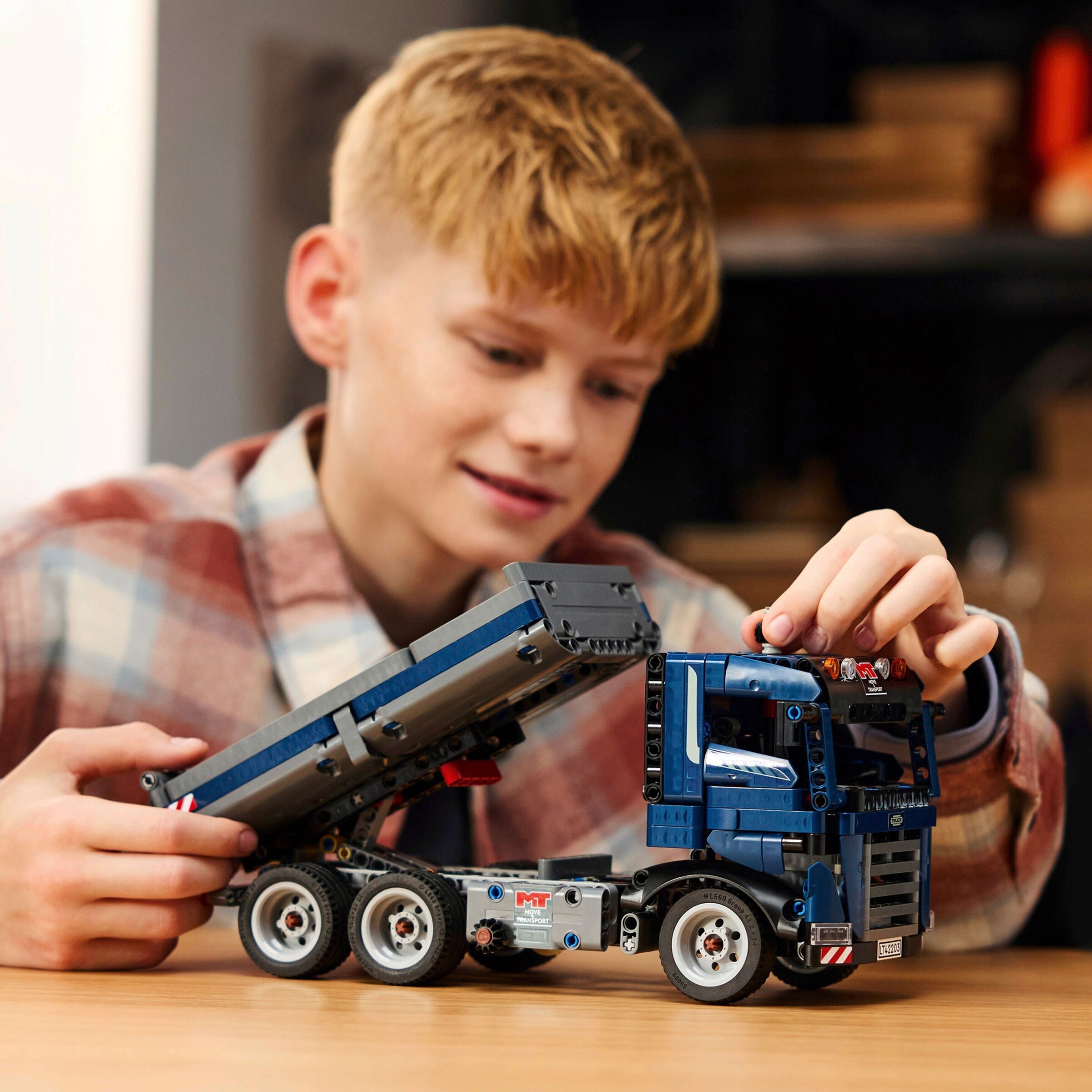 LEGO® - TECHNIC 42203 Kipplaster