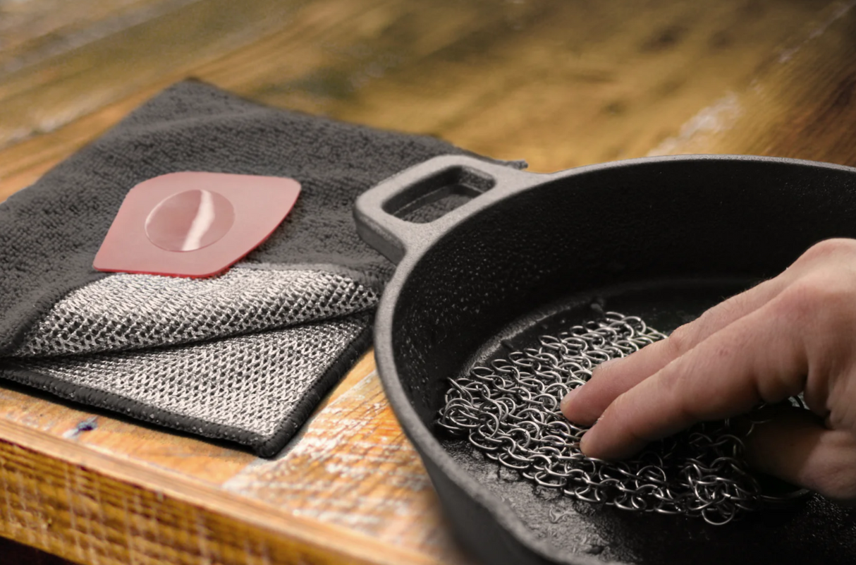 Coghlan's<br>Cast Iron Cleaning Kit