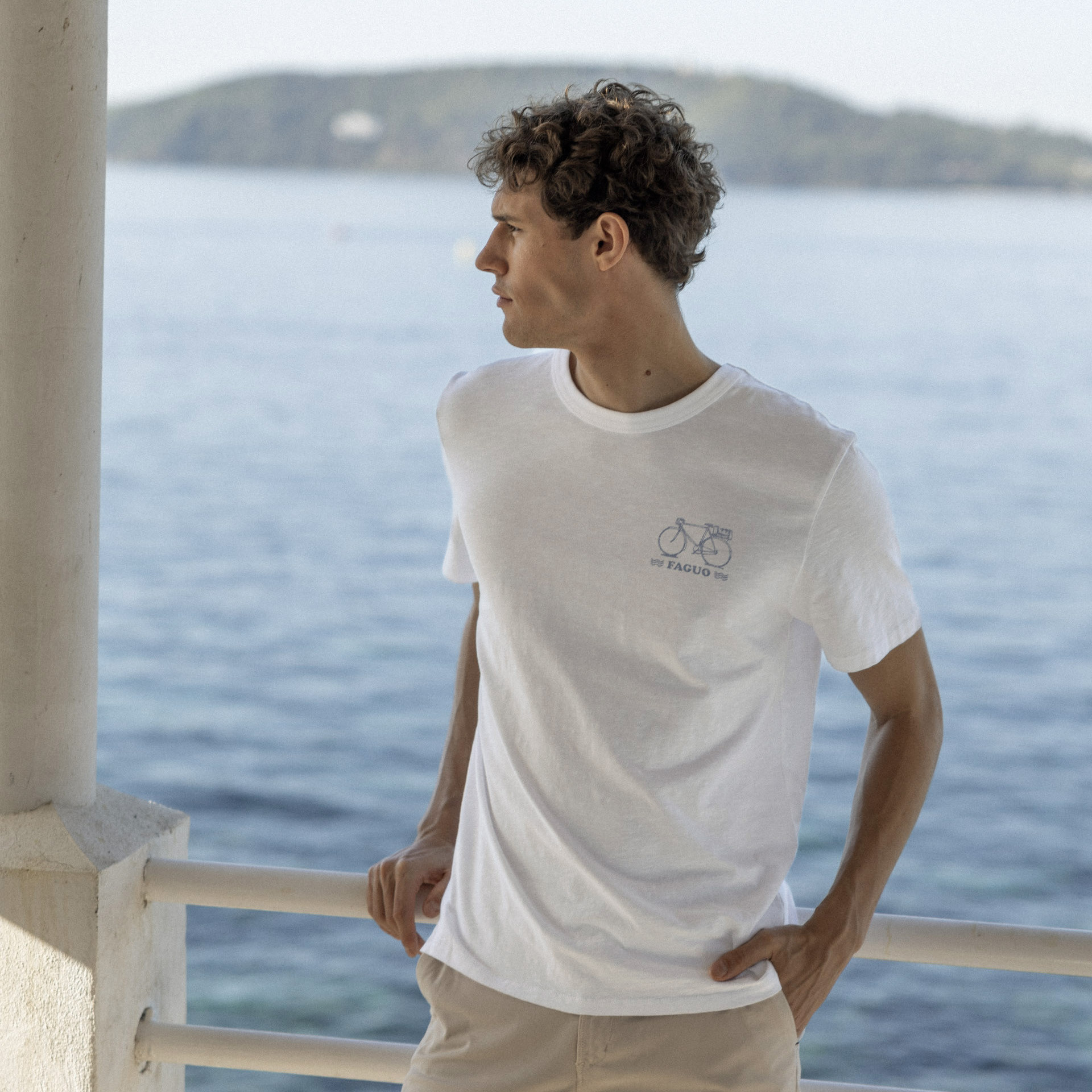 T-shirt blanc club paradis coton et coton recyclé - modèle retz