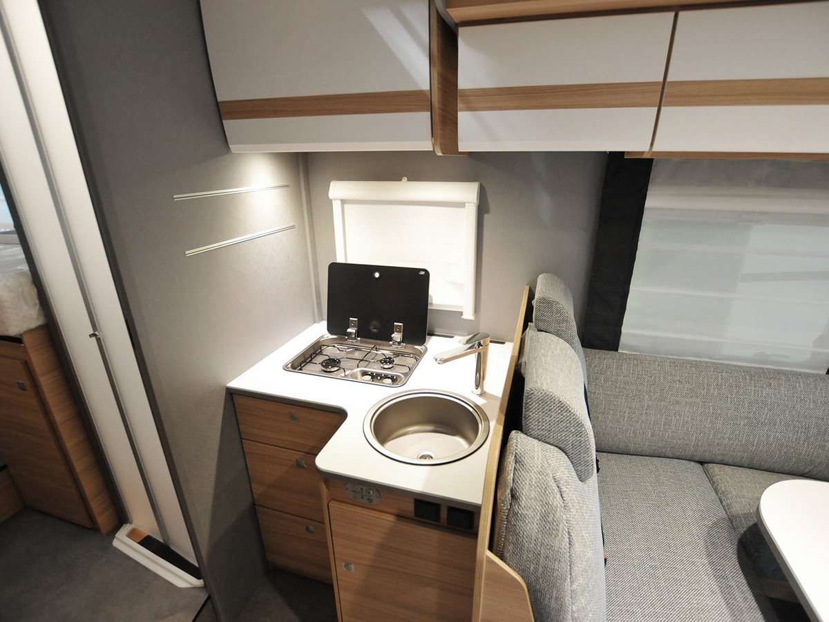 Dethleffs Just T7052 EB (1)2023 camper