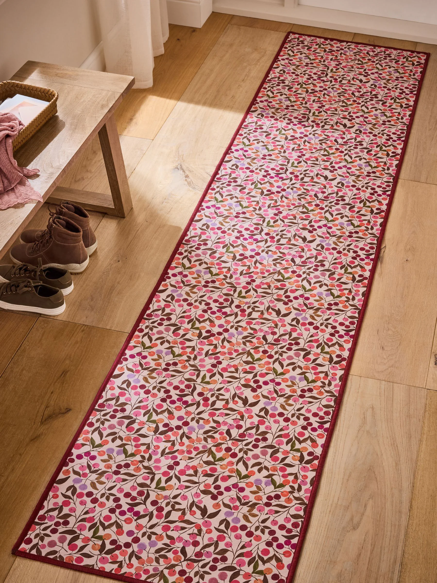 Washable Seasonal Berries Runner