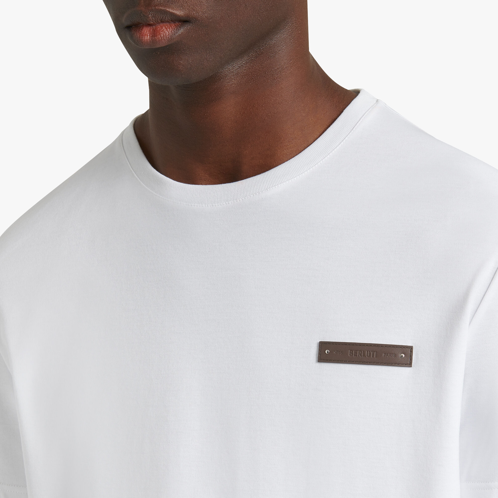 T-Shirt Avec Detail En Cuir Fit Slim