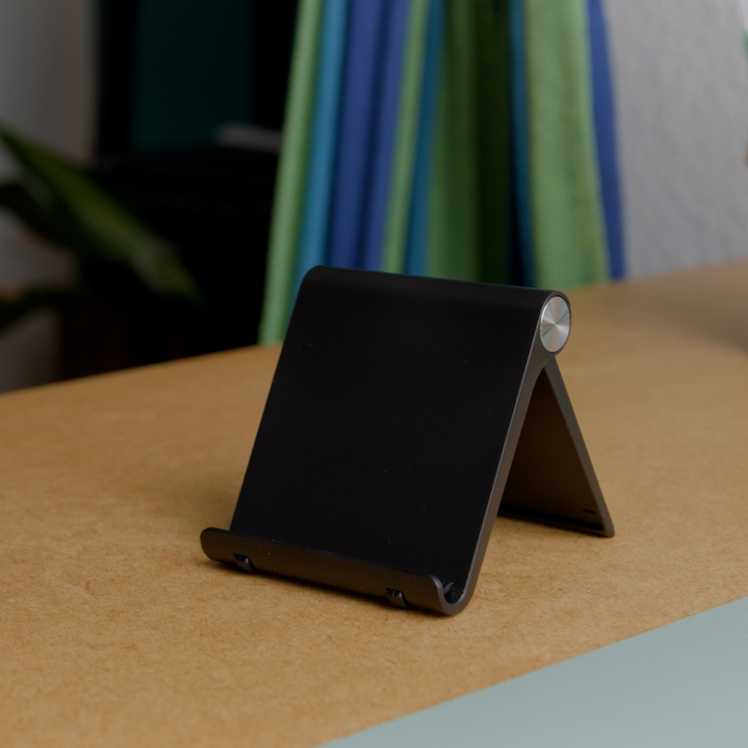 Universal Smartphone Halterung 100° Grad Verstellbarer Tablet Ständer Halter - Schwarz