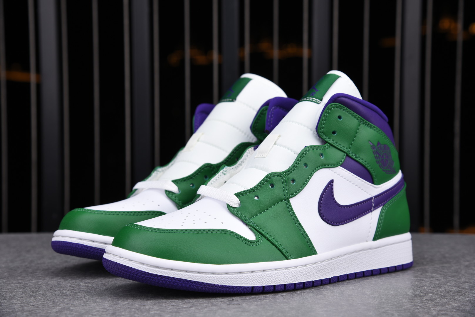 Jordan 1 Mid Incredible Hulk