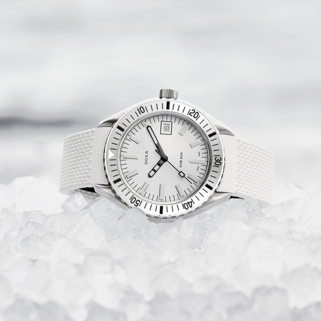 Doxa SUB 200 Whitepearl Sapphire Small