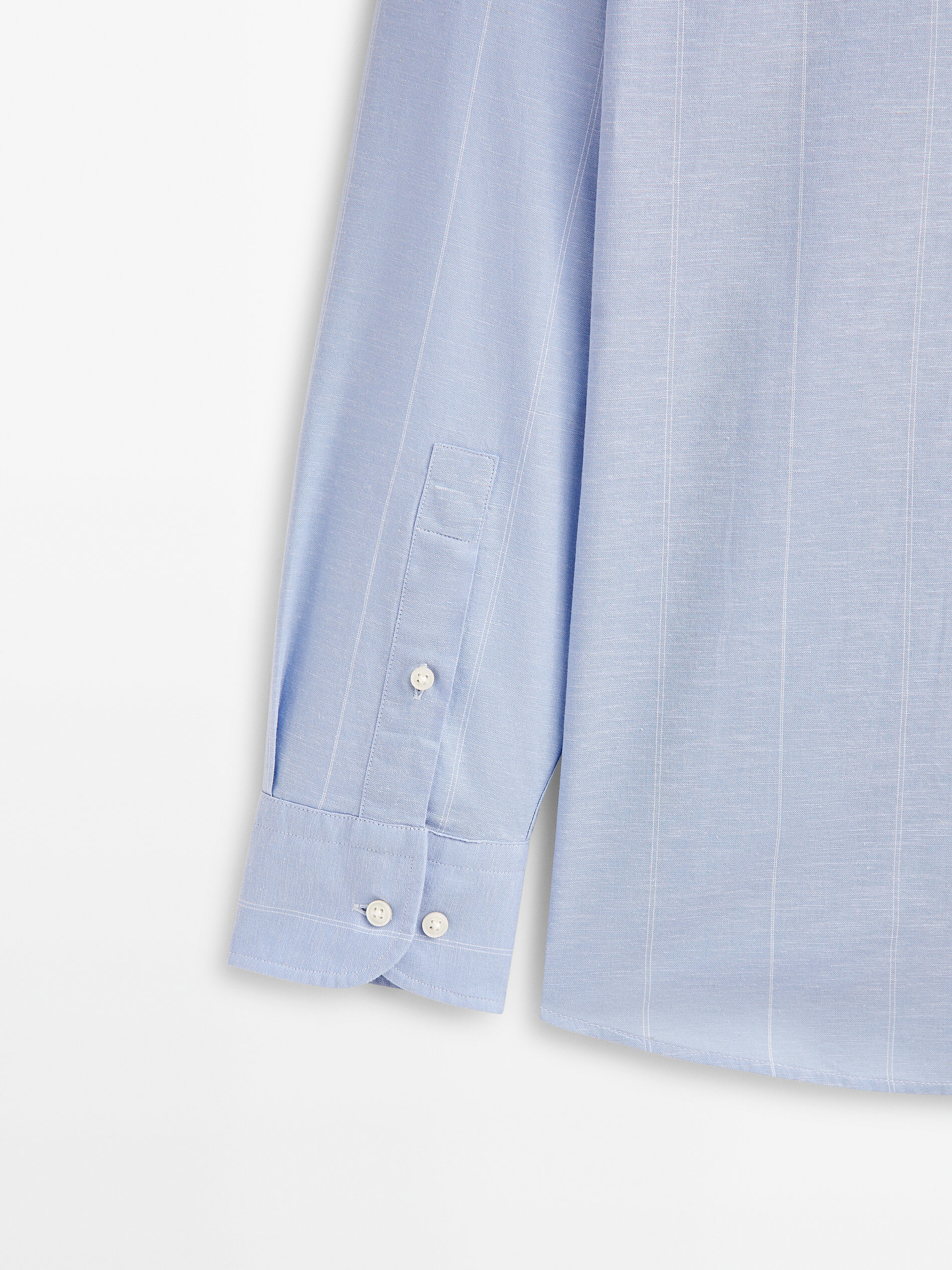Camisa listrada de corte regular em mistura de algodão e linho - CELESTE