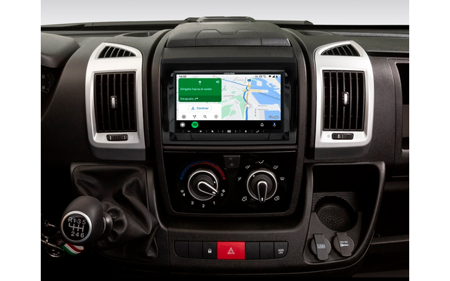 Alpine Digital Media Station mit 6,95-Zoll Display