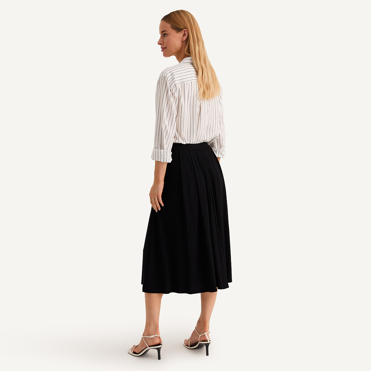 ANNE WEYBURN<br>Saia midi de malha ampla